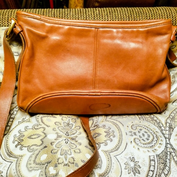 Vintage Coach Bag Tan w/Shoulder Strap - Picture 4 of 4